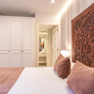 Serennia Fira Gran Via Exclusive Ξενοδοχείο