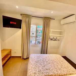 Nuevas Con Bano Privado Frente Al Metro St Mwc Barcelona-fira L'Hospitalet de Llobregat